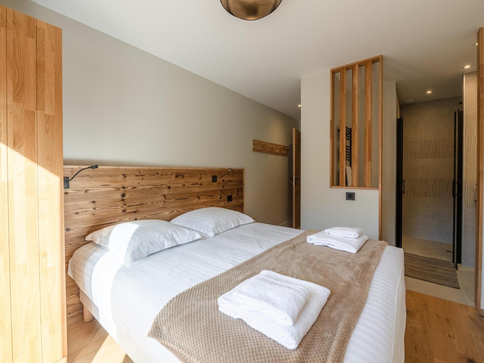 Chalet Spacieux A Avec Jacuzzi Et Parking, Animaux Acceptes - Fr-1-343-259